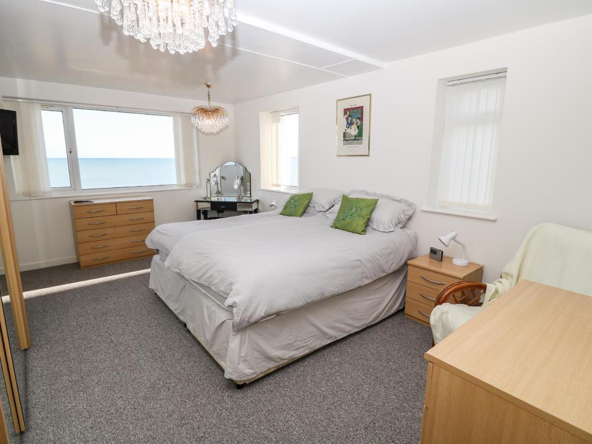 Sea View Apartment Pwllheli Exterior foto